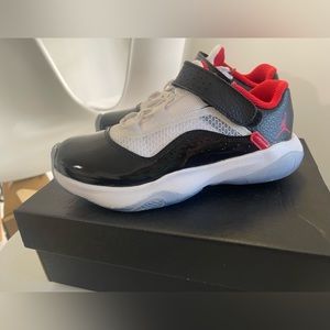 JORDAN 11 CMFT LOW (PS)